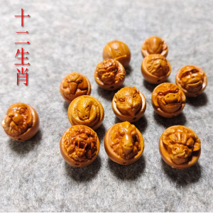 桃核雕刻十二生肖生日礼物 文玩野生龙纹手串 本命年红绳小手链