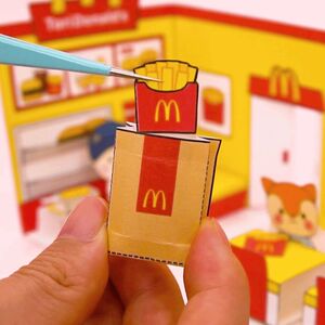 麦当劳立体小店 纸娃娃屋手工材料包小红书同款抖音安静书4