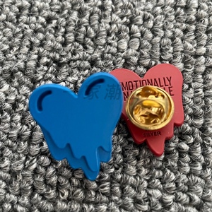 陈冠希同款胸针溶解爱心胸针别针胸花配饰搭配饰品