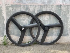 自行车三刀轮死飞