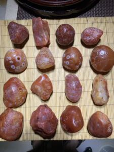 阿拉善隔壁玛瑙原石 精品外蒙古眼睛石花眼玛瑙手把件 大量出售