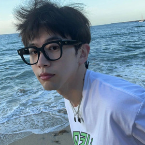 费启鸣同款个性大框帅气出街防蓝光眼镜平光海边沙滩近视加度数潮