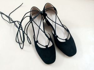 2022凉鞋新款女玛丽珍粗跟绑带女鞋芭蕾舞中跟复古方头绒面系带鞋