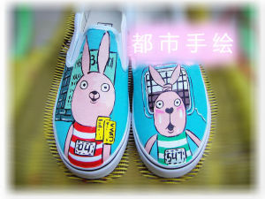 可爱越狱兔图案套脚手绘板鞋青少女孩蓝色帆布鞋卡通彩绘鞋子恶搞