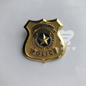 迪士尼动画电影 疯狂动物城系列警察局 朱迪 警官 金属限量版徽章
