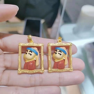 谜诗珠宝黄金戴珍珠耳环的蜡笔小新吊坠足金999搞怪小新创意收藏