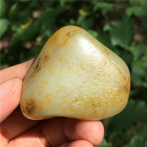 和田玉籽料原石洒金皮真皮