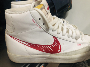 耐克正品 高帮板鞋 涂鸦红勾 男女同款 40.
