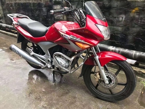 000人付款淘宝06年本田cbf150大战鹰,成色发动机ok,要的联系280tb