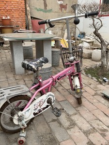 儿童折叠自行车，小布丁品牌，14轮胎，手把和车座都可以调节，