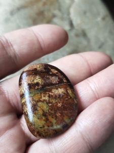 和田卡瓦石,原皮原色,重16.6g,天然小挂坠,喜欢的朋友可
