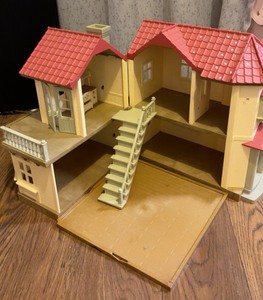 日本“森贝儿”家族别墅过家家玩具。正版，拍配件得自己配。