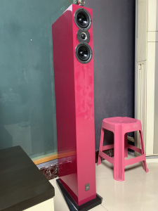 vifa威发发烧级家庭影院,含三个音响一个功放,音质非常好