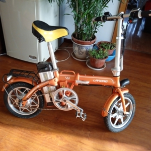 蓝岛电动折叠车