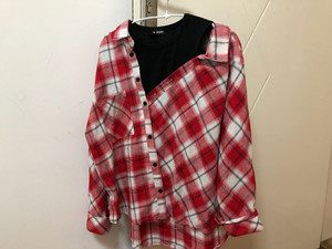 女夏韩国代购假两件斜肩个性衬衫红色格子衬衫额9成新，穿过2次