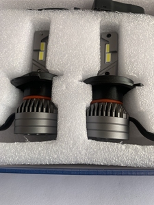 汽车前大灯h4led灯泡全新低价便宜转让现货仓库发太多便宜卖