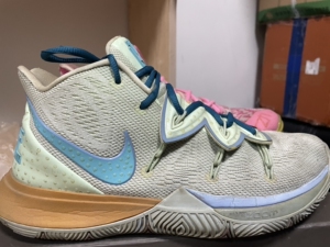 nike 欧文5派大星 章鱼哥联名自配鸳鸯配色,左脚44.