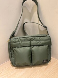 全新吉田porter 目前有绿色 黑色,容量大,全新小号89_阿里巴巴找货