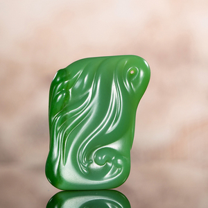 苏州玉雕名家 杨菊青 碧玉禅行挂件