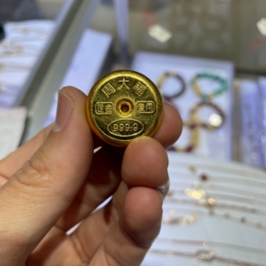 九五新周大福金粒投资金块金币金饼老版收藏级