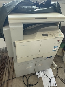 佳能激光打印机一台 佳能2002g原价6.7千,1500处