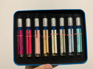 欧珑半岛铁盒香水4ml*8只无极乌龙西柚赤霞加州雪松帝国纸盒