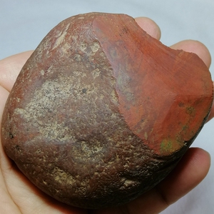 000人付款淘宝自然原矿云南保山南红玛瑙随型原石摆件满色可diy雕刻