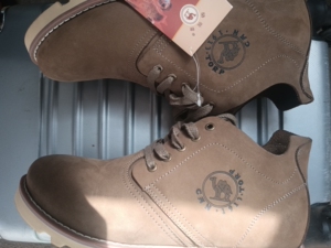 骆驼正品鞋子,户外高档休闲鞋