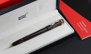 万宝龙棕蛇钢笔