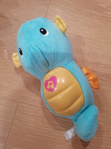 费雪正品小海马声光安抚玩具音乐哄睡婴幼儿毛绒公仔胎教工具