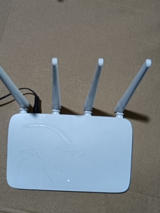 腾达无线路由器,f6v3型号无线路由器,四根天线无线路由器