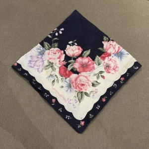 【华伦天奴手帕】华伦天奴手帕品牌,价格 - 阿里巴巴