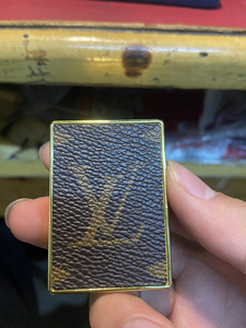 lv拆包手工制作打火机,充电即可,无需煤油,九五新