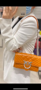 PINKO燕子包，橘色，专柜撤柜包。全新。吊牌还在。