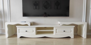 郭氏北美系列白色电视柜，前后整板纯实木，白色表面带木纹纹理，
