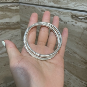 000人付款淘宝999纯银双环闭口手镯女时尚简约圆j环手环饰品百搭字母