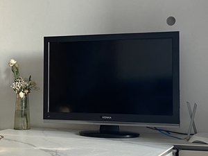 康佳电视,康佳老款电视.应该32英寸,功能正常,干干净净,保