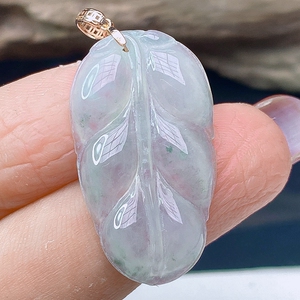 金镶玉叶子镶嵌扣头18k金镶嵌浅绿翡翠树叶吊坠挂件女款a货3.78克