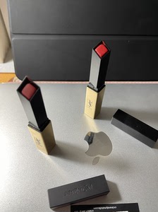 ysl小金条09 用量如图 官网购入 低价出