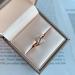 宝格丽bvlgari 小扇子戒指 52号 diva系列贝母戒