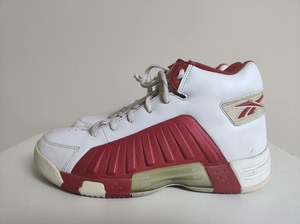 reebok锐步high post姚明个人签名鞋(唯一的一代