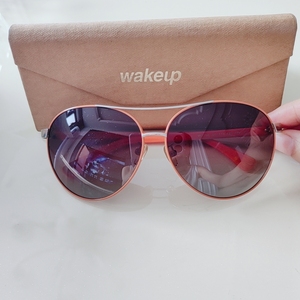 000人付款淘宝wakeup 防晒太阳镜很新的 买来配衣服