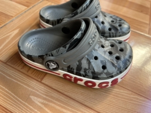 crocs 卡洛斯男童 专柜购买 8c洞洞鞋 9成新