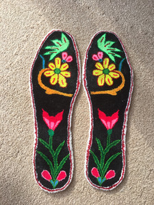婆婆手工缝制割绒鞋垫,沂蒙山传统特色工艺,自穿送人都很好,花
