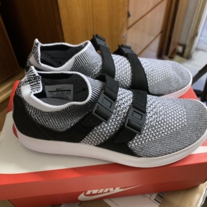 nike耐克 sockracer 女子袜套跑鞋