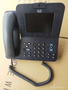思科CP-8945网络视频电话机，自带摄像头，有支架，无电源
