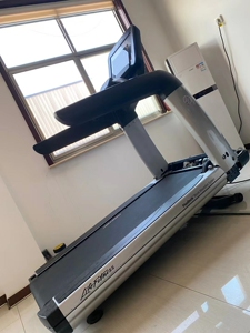 lifefitness美国进口正品力健跑步机95t健身房商用