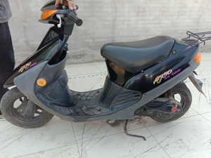 铃木金城aj50cc踏板摩托车,两冲程,两冲程,不懂百度,别