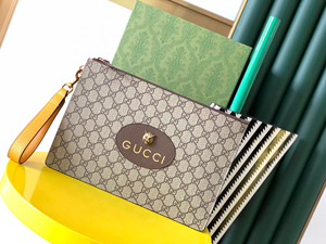 生日朋友送的gucci古驰男士虎头手包,超薄信封包