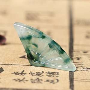 翡翠扇子挂件